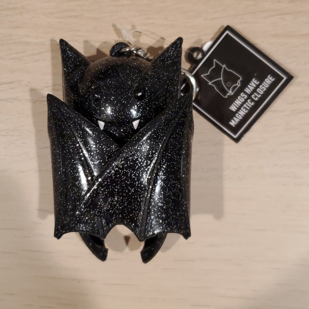 Glow In the Dark Hallowee Bat PocketBac